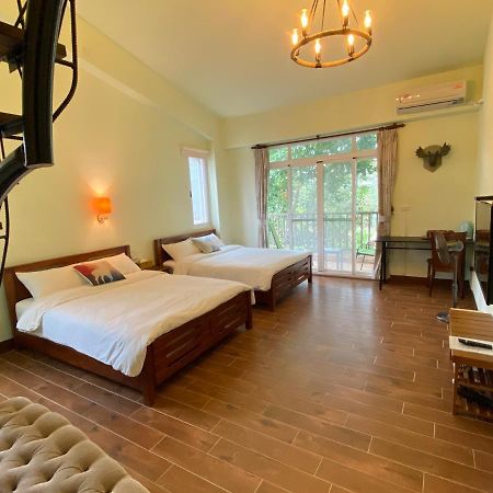 Deer House Bed & Breakfast Luye Exterior photo