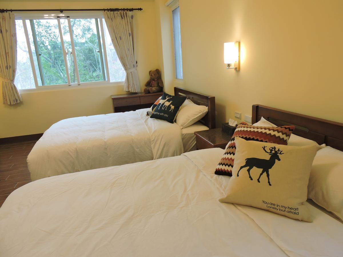 Deer House Bed & Breakfast Luye Exterior photo